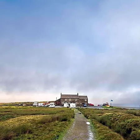 The Tan Hill 4*