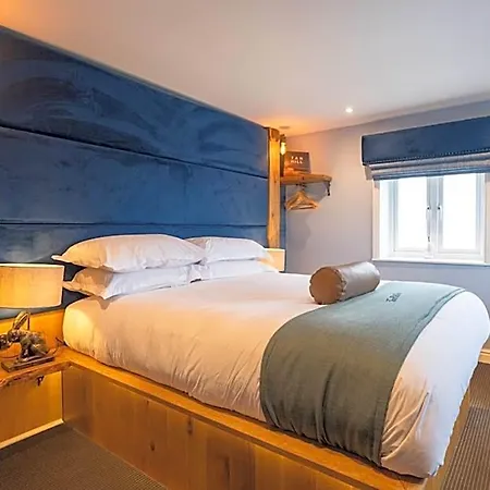 Hotel The Tan Hill 4*