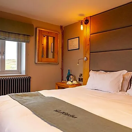 The Tan Hill 4*