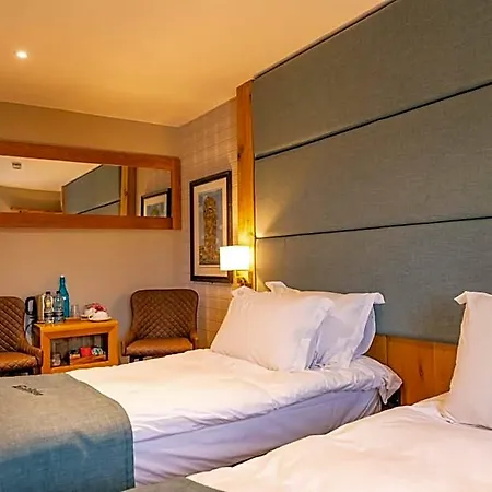 Hotel The Tan Hill 4*