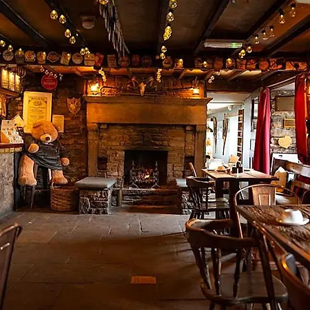 Hotel The Tan Hill 4*